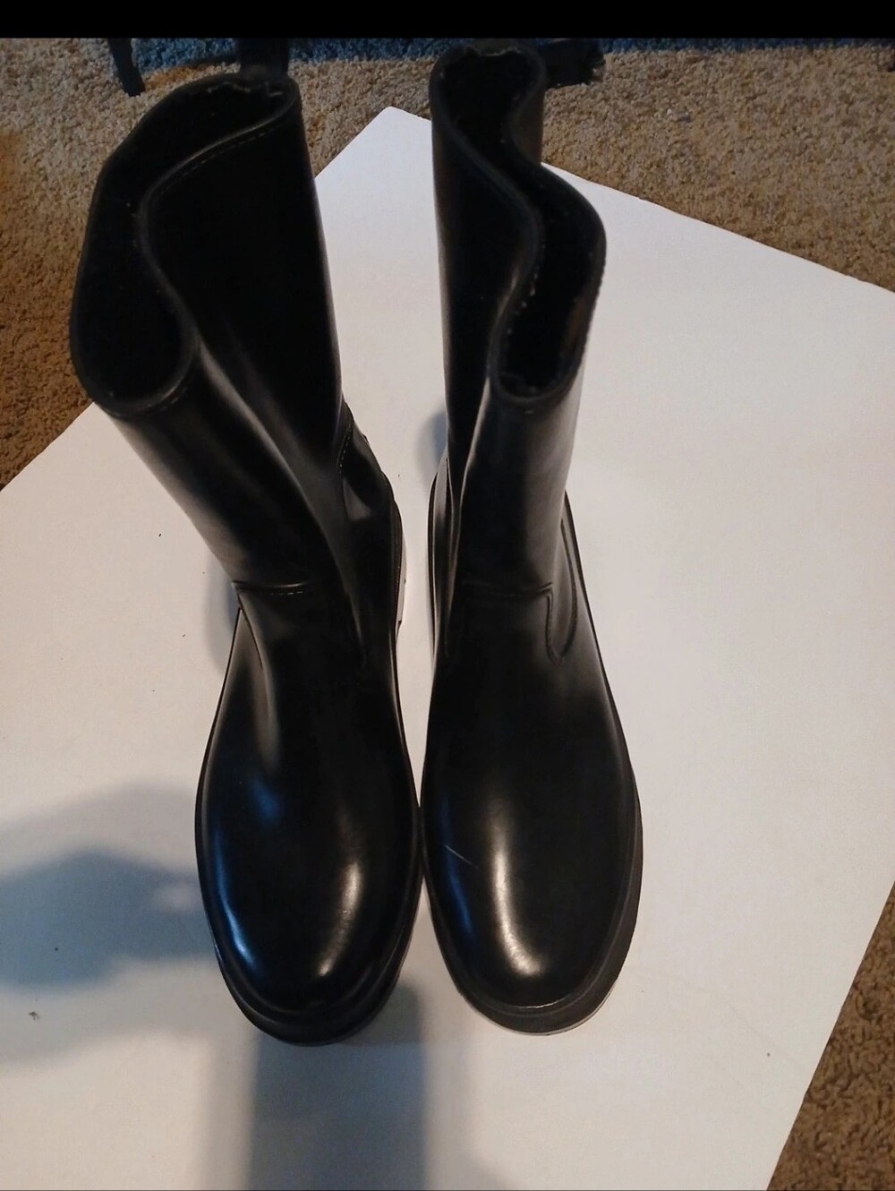 Liz Claibourne Womens Black Mid-Calf Boots. Size 10